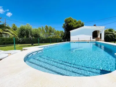 Villa à L'Ametlla de Mar, Villa pour 8 pers. avec piscine privée et jardin à Ametlla de Mar, à 4km de la plage - L988021