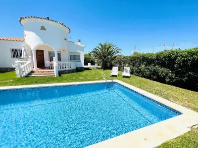 Villa à L'Ametlla de Mar, Villa à Ametlla de Mar pour 8 pers avec piscine privée, jardin, clim, proche plage et commodités - L988055