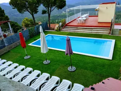 Maison à Lloret de Mar, Villa pour 12 pers. avec piscine privée et barbecue à 3,5 km de la plage - L988378