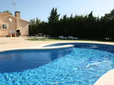 Villa à L'Ametlla de Mar, Charmante villa à Ametlla de Mar, 4 pers, piscine privée, proche plage - L988715