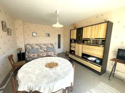 Appartement à Saint Jean de Monts, Appartement calme à Saint-Jean-de-Monts, 150m plage, balcon exposé Sud/Ouest, parking privé - L988835
