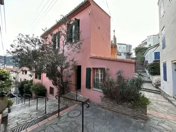 Haus in Banyuls sur Mer,Maison typique 4 pièces avec terrasse, proche plage et centre, garage privatif, climatisation, Banyuls FR-1-225C-136 N°988963