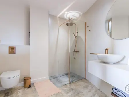 Maison de standing à Surtainville : plage, terrasse sud, rénovée, équipements modernes, idéal vacances - Photo 9