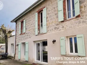 Gite à Montbrison,Gîte de charme avec spa, sauna et jardin privatif à Montbrison FR-1-496-309 N°988974