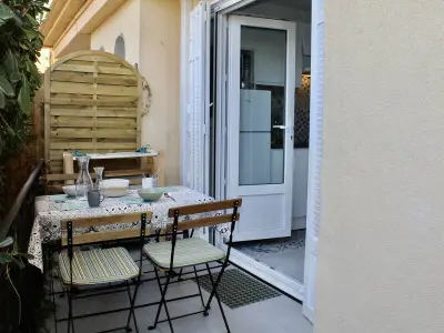 Appartement à Villeneuve Loubet, Charmant 2P Climatisé, Terrasse et Parking, 4 Couchages - Villeneuve-Loubet - L989362