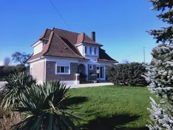 Gîte in Merck Saint Liévin,Maison familiale avec piscine chauffée, jardin et activités, 5 chambres, 10 pers, Merck-Saint-Liévin FR-1-376-117 N°989376