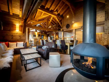 Luxueux chalet 7 chambres avec jacuzzi et sauna, proche télésiège - Photo 3