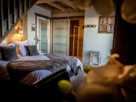 Luxueux chalet 7 chambres avec jacuzzi et sauna, proche télésiège - Photo 7