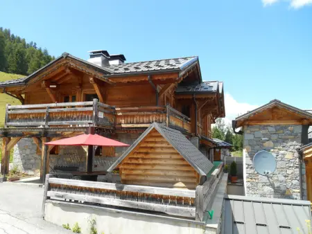 Chalet de charme avec jacuzzi, sauna et wifi, proche des pistes - Photo 15