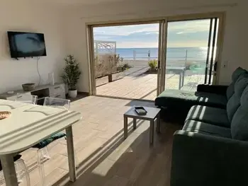 Villa in Le Grau d'Agde,Villa 2 chambres au bord de mer avec accès direct plage, terrasse et parking privé - Grau d'Agde FR-1-749-40 N°989508