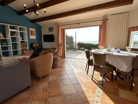 Maison confortable face à la mer, 7 couchages, terrasse, jardin, wifi, parking, animaux acceptés - Photo 3