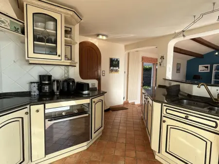 Maison confortable face à la mer, 7 couchages, terrasse, jardin, wifi, parking, animaux acceptés - Photo 10