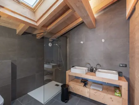 Chalet moderne à Combloux avec piscine et espace bien-être - Photo 9