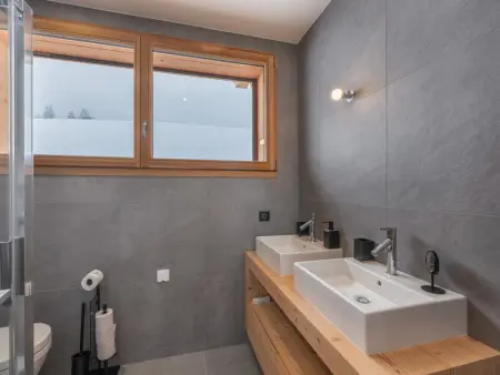 Chalet moderne à Combloux avec piscine et espace bien-être - Photo 13