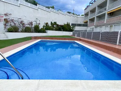 Appartement à Llançà, Appartement Moderne avec Piscine, Proche Plage des Tonyines - L989983