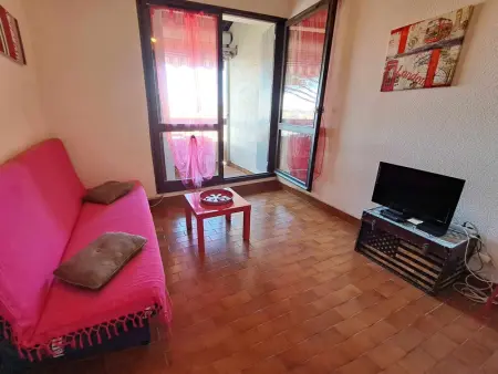 Appartement à Marseillan Plage, Studio cabine mezzanine cosy avec terrasse, 6 couchages, parking privé - Marseillan - L989993