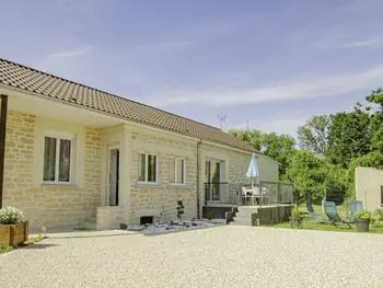 Casa rural en Troyes,Charmante maison à Troyes avec jardin, terrasse, poêle et proche des lacs et magasins d'usines. FR-1-543-268 N°990008