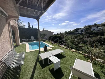 Villa à Les Issambres, Villa rénovée avec piscine, clim, proche plages et commerces, 6 pers., Les Issambres - L990022