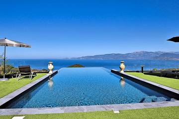Location Villa à Calcatoggio,Superbe villa avec piscine, vue mer à Calcatoggio - Welkeys 1121110 N°990241
