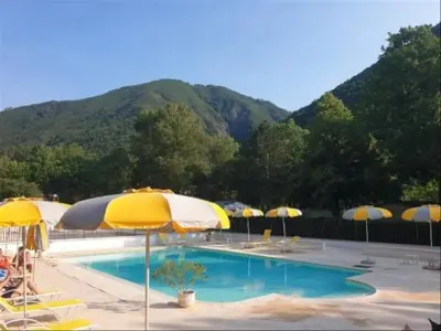 Chalet à Digne les Bains, Camping Les Eaux Chaudes - 3/4 places - PMR 1122846 N°990383