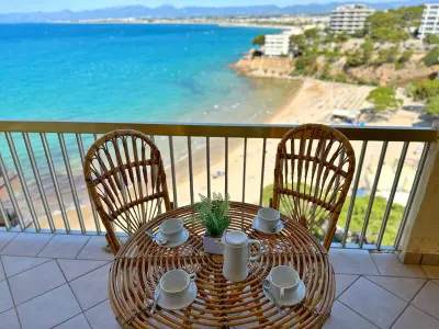 Appartement à Salou, Appartement à 50m de la plage avec terrasse, Wi-Fi, climatisation et parking à Salou - L990550