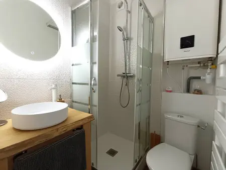 Appartement rénové au centre de Trébeurden, 400m de la plage, proche commerces - Photo 8