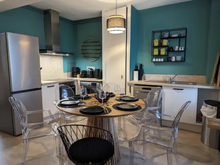 Maison spacieuse avec terrasse, proche CNDBI, idéale pour familles et événements, animaux acceptés. - Photo 6