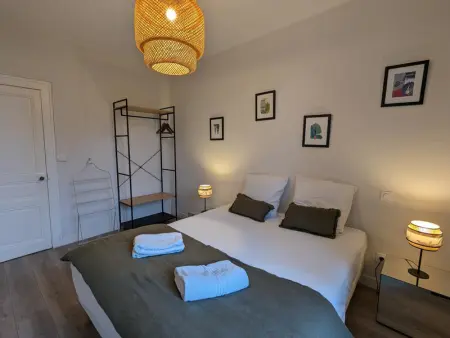 Maison spacieuse avec terrasse, proche CNDBI, idéale pour familles et événements, animaux acceptés. - Photo 13