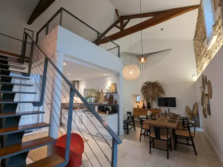 Maison de Charme Moderne avec Jardin, Terrasse et Fibre - Saint-Yrieix-sur-Charente - Photo 6