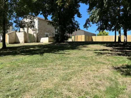 Maison de Charme Moderne avec Jardin, Terrasse et Fibre - Saint-Yrieix-sur-Charente - Photo 28
