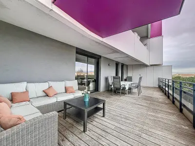 Appartement à Palavas les Flots, F3 Confortable avec Piscine, Parking et Terrasse, à 150m de la Plage de Palavas - L990987