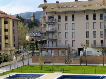 Wohnung in Jaca,Bel appartement à Jaca avec 2 chambres, piscine, terrasse et garage inclus ES-315-90 N°991388