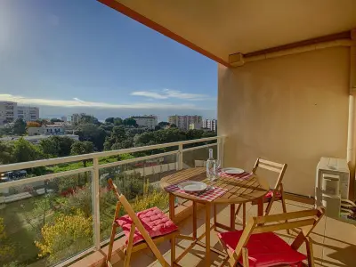 Appartement à Ajaccio, Ajaccio - Charmant F2 climatisé avec terrasse, proche centre, plage et transports, parking inclus - L991653