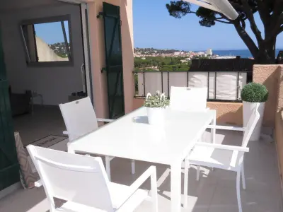 Appartement à Sainte Maxime, Appartement 3 pièces, clim, piscine, parking à Sainte-Maxime - L991824