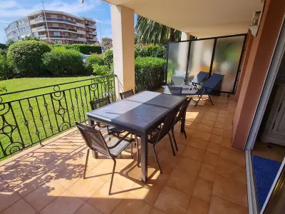 Appartement à Sainte Maxime, Appartement T3 climatisé en rez-de-jardin, piscine, plage et centre-ville à pied - 6 pers, Ste Maxime - L991843