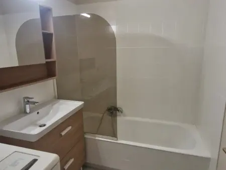 Studio climatisé, centre-ville, proche plage, parking privé - Sainte-Maxime - Photo 12