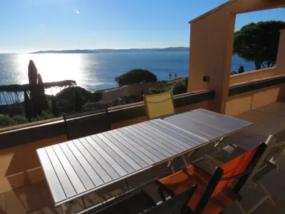 Appartement à Sainte Maxime, Appartement 3 pièces avec piscine et climatisation à Sainte-Maxime - L991864