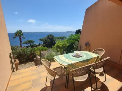 Appartement à Sainte Maxime, Appartement climatisé 3 pièces avec piscine proche plage à Sainte-Maxime - L991875