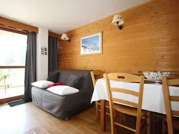 Appartamento a Chamrousse,Appartement T2 cabine avec terrasse, pied des pistes, proche commerces à Chamrousse 1700 FR-1-549-136 N°992022