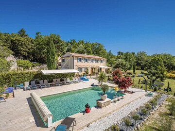 Location Appartement à Murs,Bastide provençale avec piscine pour 10 personnes à Murs - Vaucluse - Luberon FR-1-767-17 N°992364