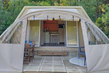 Location Tente à Olloy sur Viroin,Verblijfpark Ardinam 4 BE-5670-74 N°992514