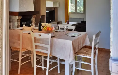 La Villa Des Pins, Maison 6 personnes à Rochefort Du Gard - Photo 4