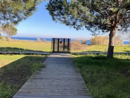 Appartement rénové 2 pièces, jardin privé, plage et garage, calme, climatisation - Photo 15