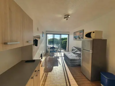 Appartement à Sète, Studio cabine en bord de mer avec parking privé, animaux acceptés - L992705