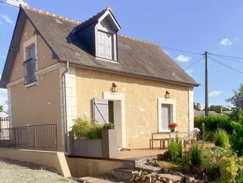 Gîte in Saint Aubin le Dépeint,Gîte tout confort avec terrasse spacieuse, jardin clos et équipements modernes, à 45 mn du Mans FR-1-381-557 N°992888