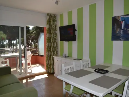 Bel Appartement en Bord de Mer avec Piscine, Terrasse et Climatisation à L'Estartit - Photo 7