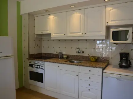 Bel Appartement en Bord de Mer avec Piscine, Terrasse et Climatisation à L'Estartit - Photo 11