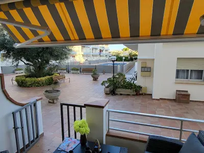 Appartement à L'Estartit, Appartement Rez-de-Chaussée avec Piscine, Terrasse et Proche Plage à L'Estartit - L993095