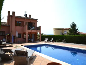 Maison à L'Estartit,Villa avec Piscine Privée, Jardin Clôturé et Proche Plage- Idéale pour Familles! ES-323-6 N°993116