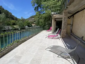 Casa a Fontaine de Vaucluse,Maison atypique pour 4 avec terrasse à Fontaine-de-Vaucluse, Luberon FR-1-767-5 N°993164